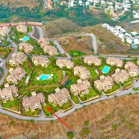 Wonderful 3-bedroom With Garden And Amazing Views Hacienda Senorio Cifuentes Marbella
